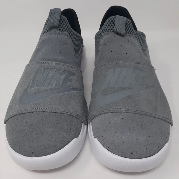 nike benassi slip black